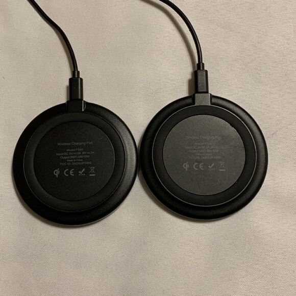 Yootech Set of two wireless chargers.  Used one temporary & never the second one - Picture 3 of 5